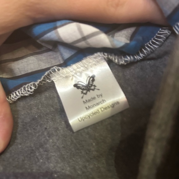 NWT Upcycled Gators Flannel Tee sizes M-L - Picture 4 of 5